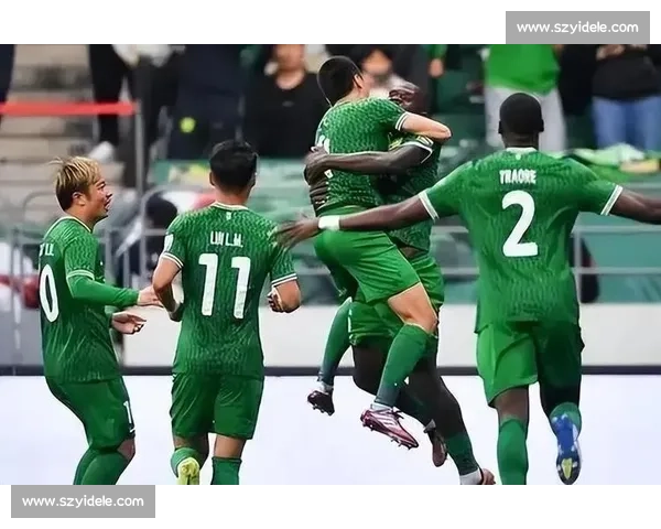 中超激战正酣 上演顶级对决 各队争夺冠军席位激烈角逐